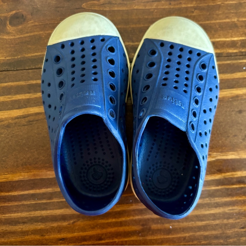 Native Shoes Jefferson shoe in Navy - C6